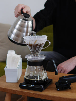 Photo of HARIO V60-02 Coffee Server (700ml/24oz) ( ) [ HARIO ] [ Decanters ]