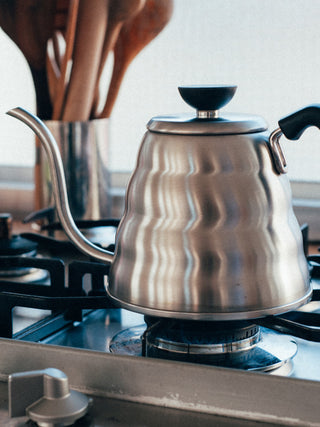 Photo of HARIO Buono Drip Kettle (1200ml/41oz) ( ) [ HARIO ] [ Kettles ]