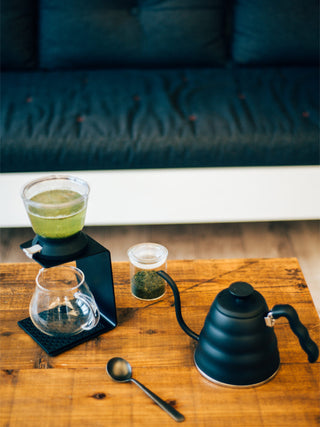 Photo of HARIO Buono Drip Kettle (1200ml/41oz) ( ) [ HARIO ] [ Kettles ]