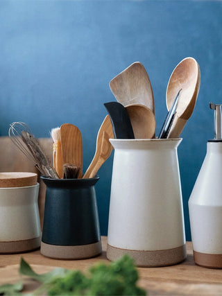 Photo of KINTO Ceramic Lab Utensil Holder (75mm/3in) ( ) [ KINTO ] [ Storage ]