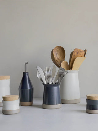 Photo of KINTO Ceramic Lab Utensil Holder (75mm/3in) ( ) [ KINTO ] [ Storage ]